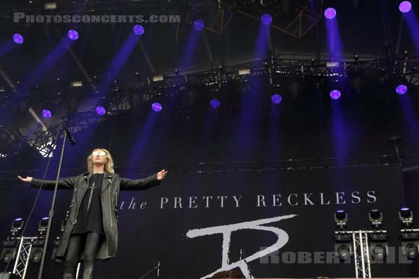 THE PRETTY RECKLESS - 2017-08-25 - SAINT CLOUD - Domaine National - Grande Scene - 